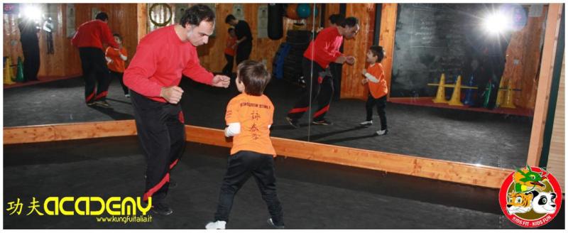 Kung Fu Academy Caserta di Sifu Mezzone Wing Chun Tjun, Ving Tsun Kung Fu Bambini difesa personale Accademia nazionale Italia scuola di taiji sanda chi kung www.kungfuitalia.i (2)